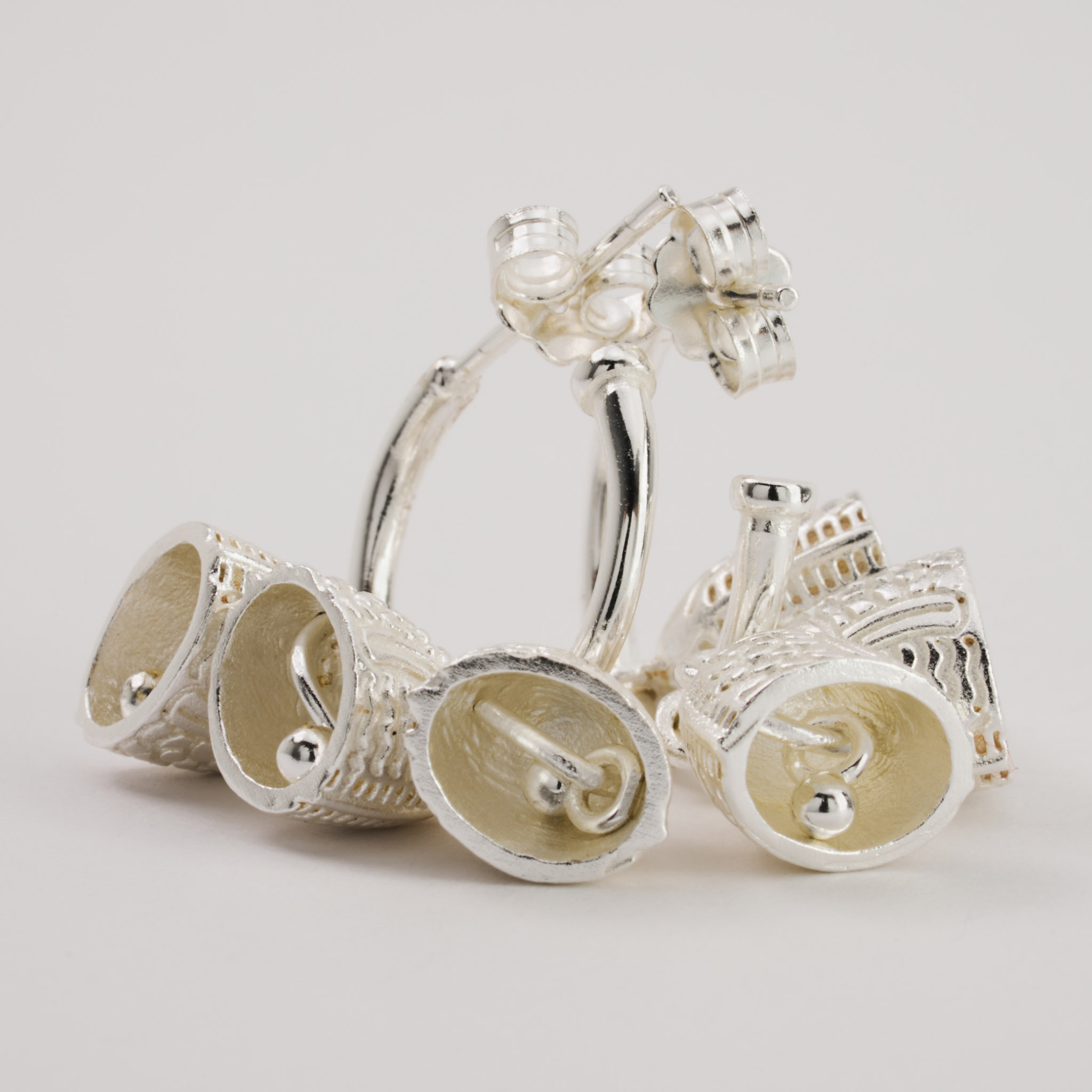 orecchino-tintinnio-003-2023